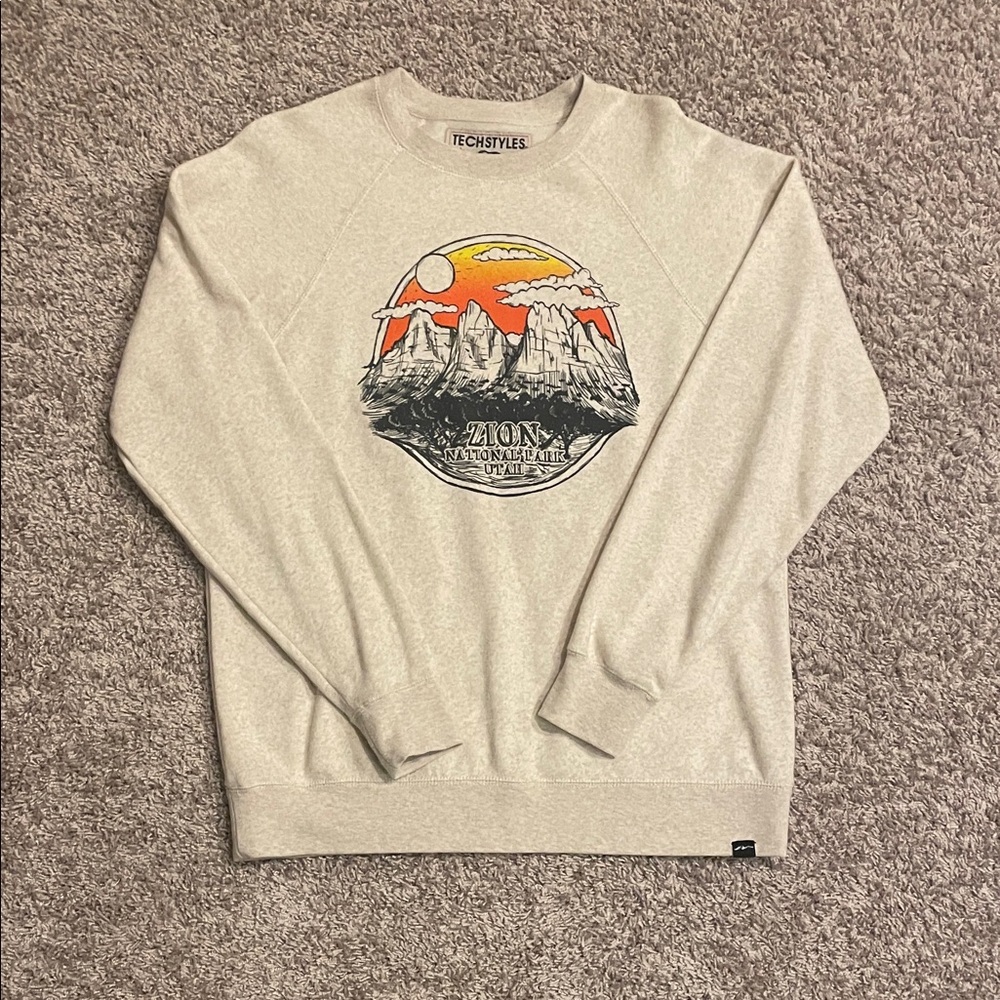 Zion National Park Souvenir Cream Crewneck Sweatshirt Size Medium